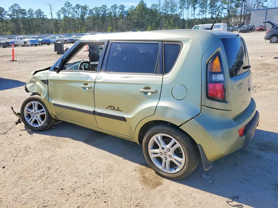 2011 KIA SOUL +  