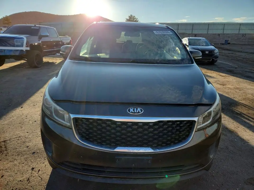 2016 KIA SEDONA LX  