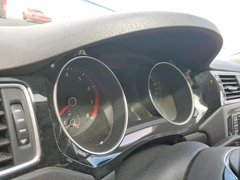 2017 VOLKSWAGEN JETTA SE  