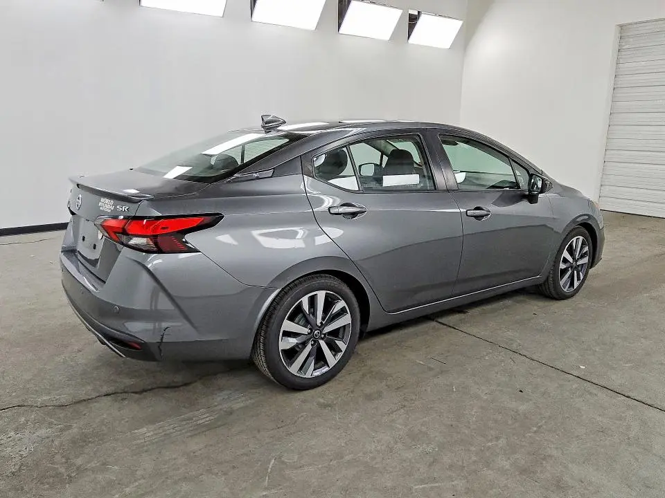 2020 NISSAN VERSA SR  