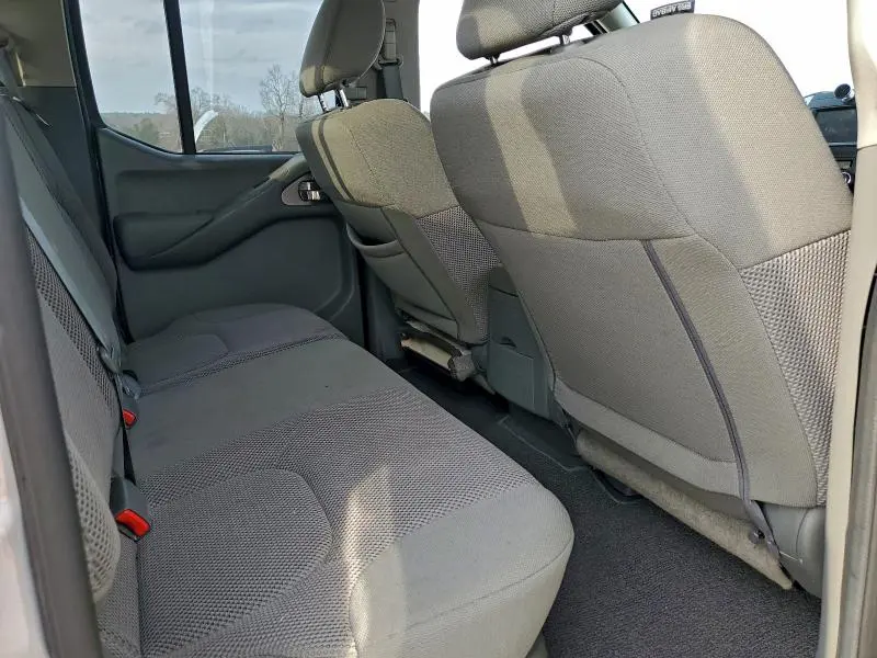 2020 NISSAN FRONTIER S  