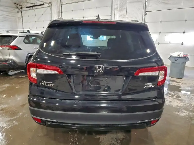 2022 HONDA PILOT SE  
