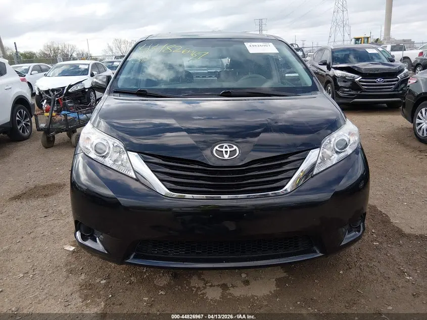 2014 TOYOTA SIENNA LE V6 8 PASSENGER