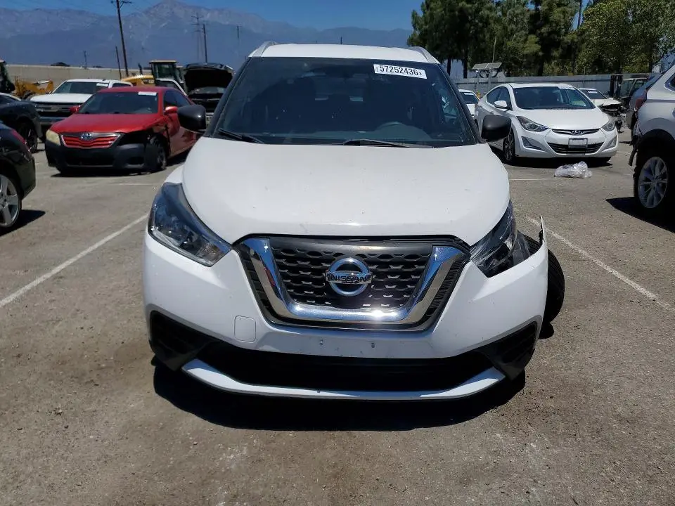 2019 NISSAN KICKS S  