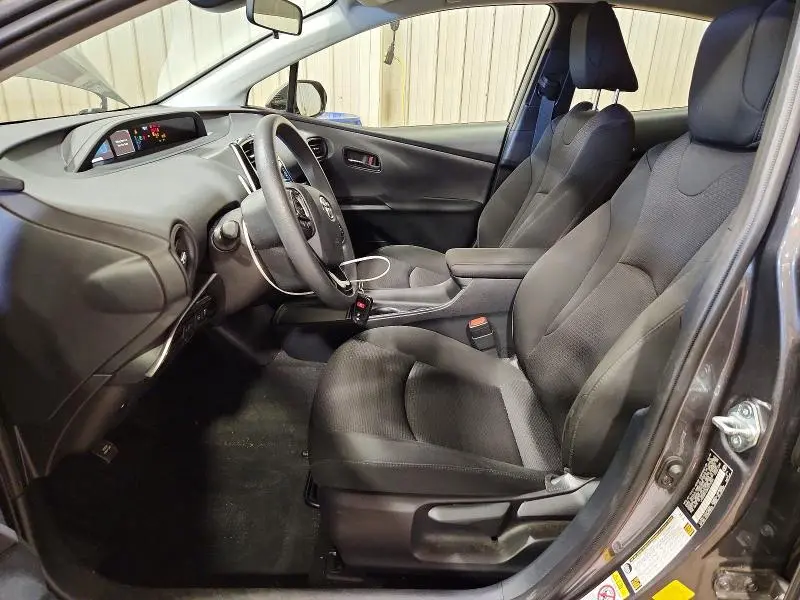 2019 TOYOTA PRIUS LE  