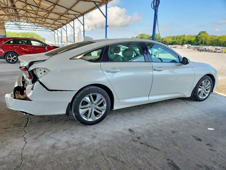 2018 HONDA ACCORD LX  