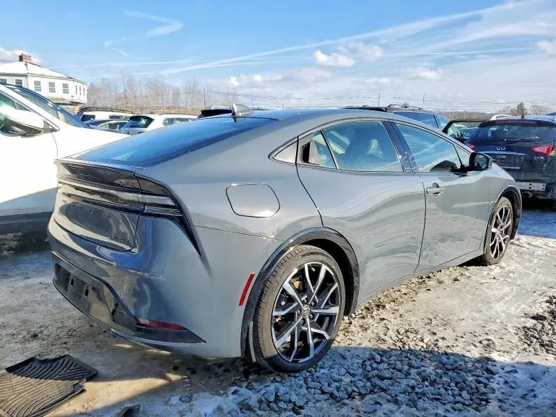 2023 TOYOTA PRIUS PRIME SE  