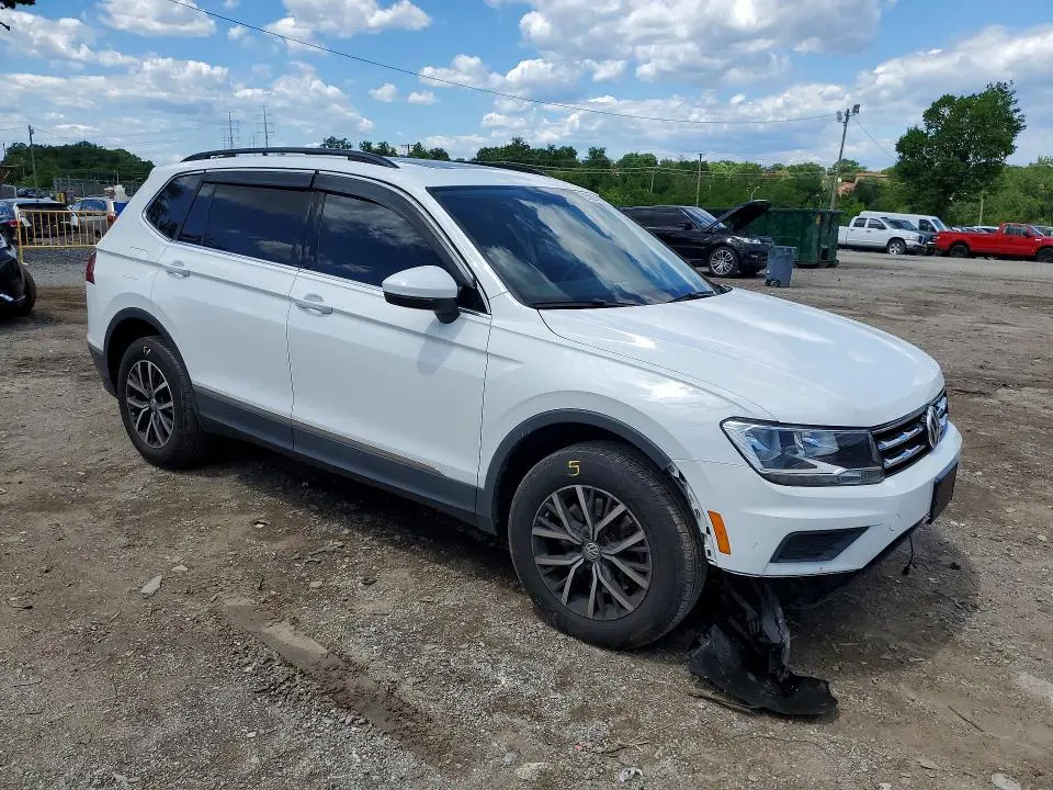 2020 VOLKSWAGEN TIGUAN SE  