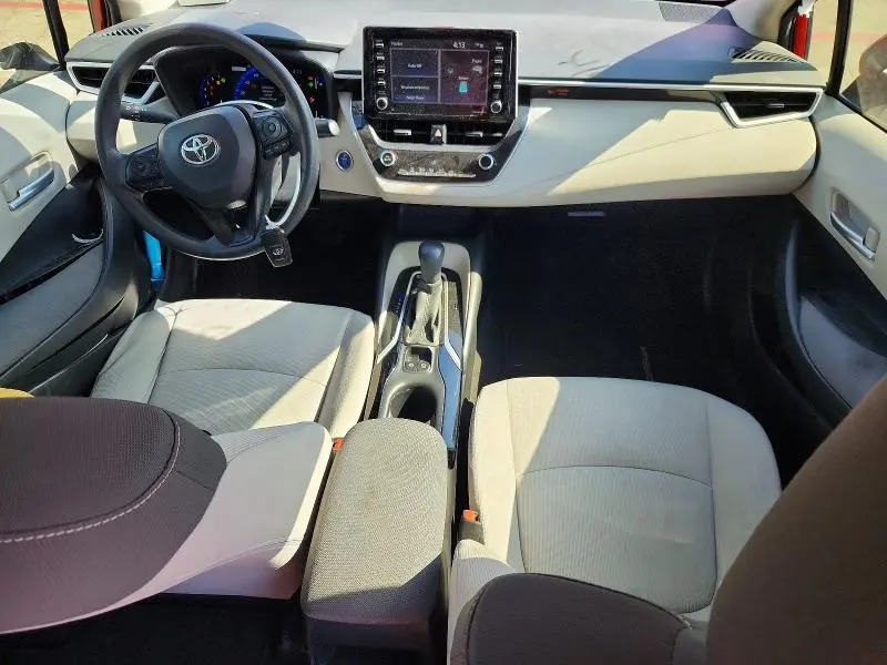 2021 TOYOTA COROLLA LE  