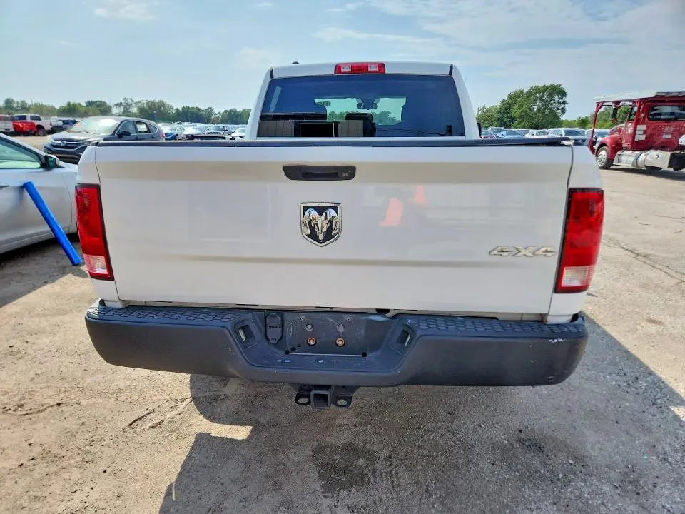 2014 RAM 1500 ST  