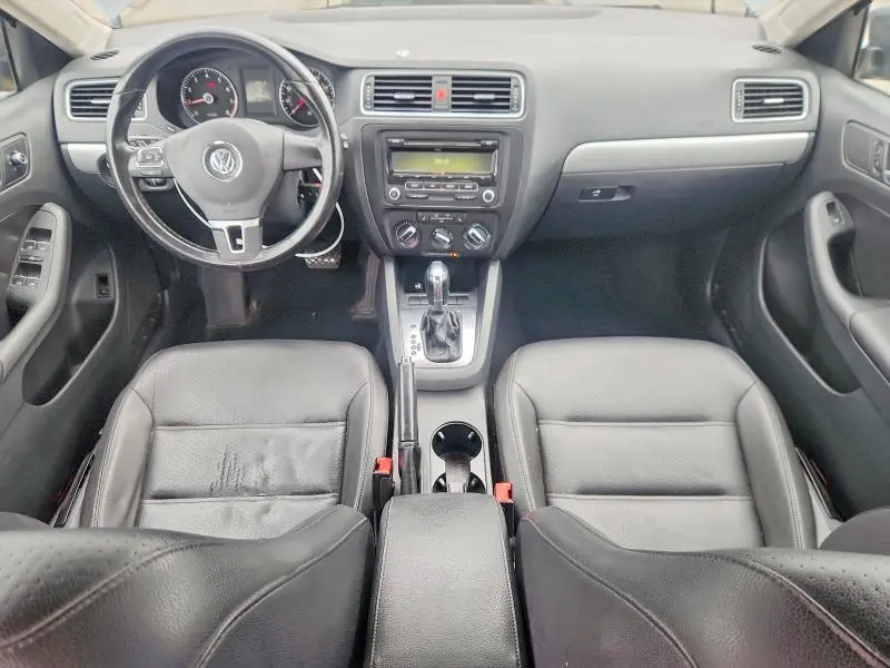 2013 VOLKSWAGEN JETTA SE  