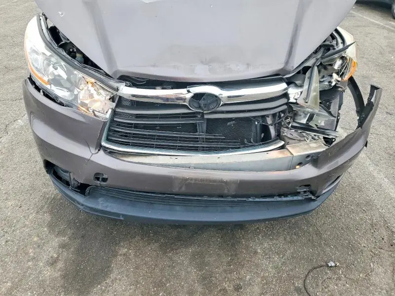 2015 TOYOTA HIGHLANDER XLE  