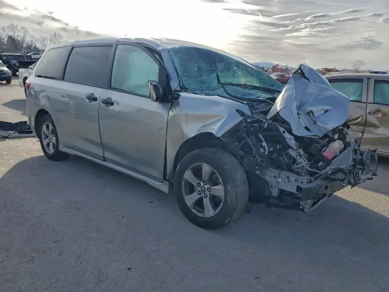2020 TOYOTA SIENNA L  