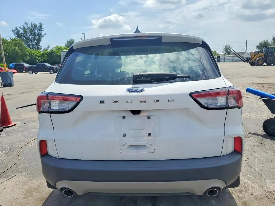 2022 FORD ESCAPE S  