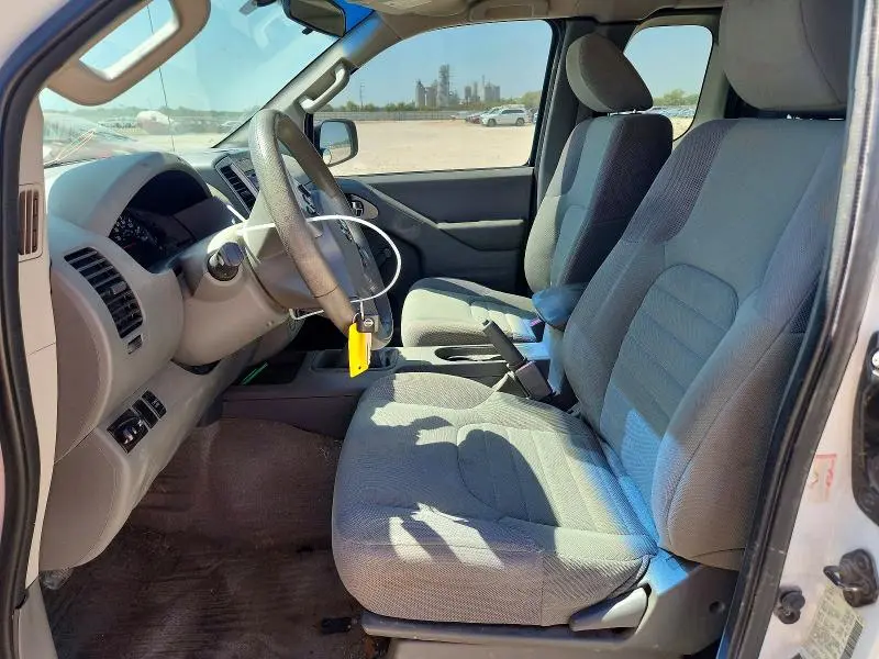 2015 NISSAN FRONTIER S  