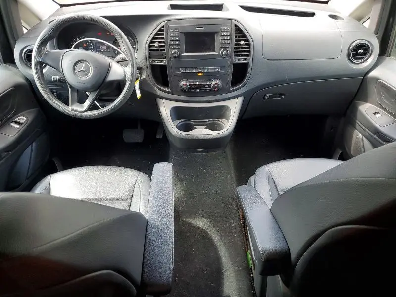 2018 MERCEDES-BENZ METRIS   