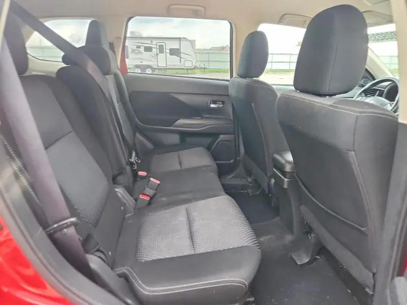 2016 MITSUBISHI OUTLANDER SE  