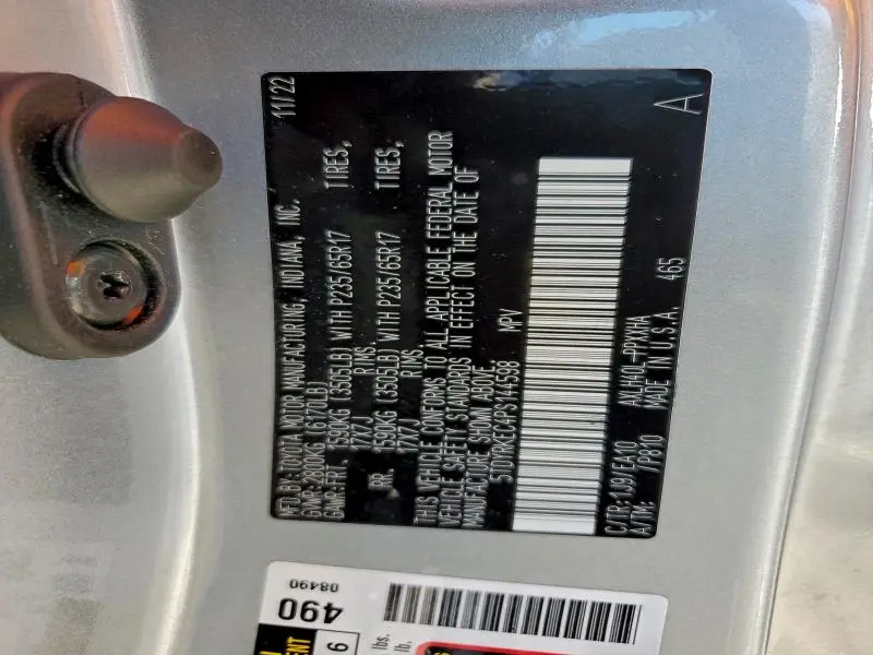 2023 TOYOTA SIENNA XLE  