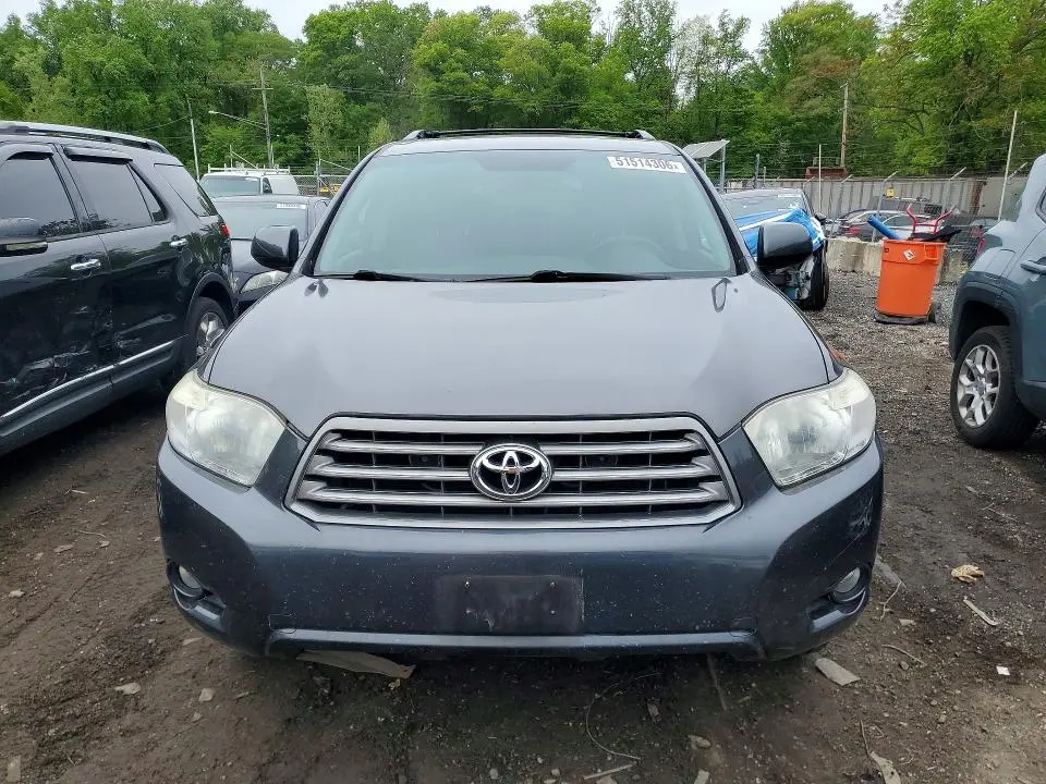 2010 TOYOTA HIGHLANDER SE  