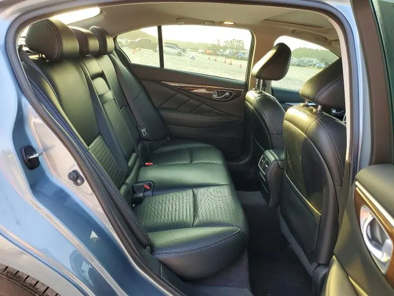2015 INFINITI Q50 SPORT  