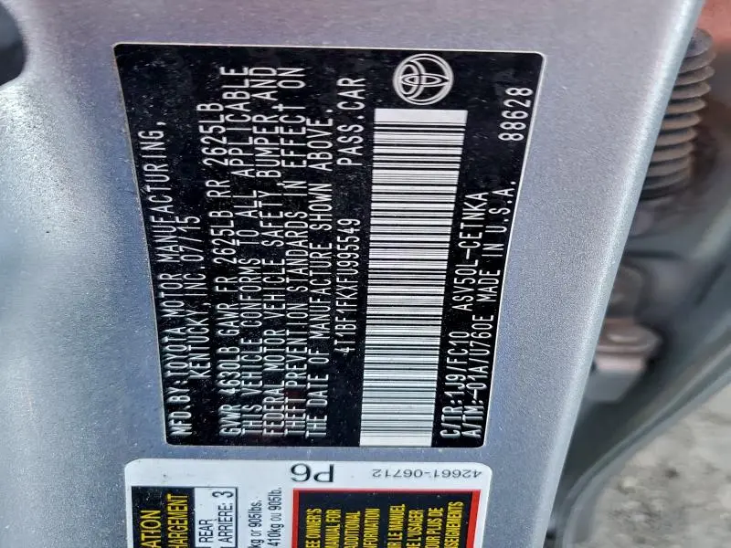 2015 TOYOTA CAMRY LE  