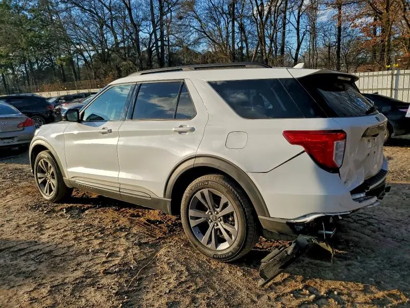 2022 FORD EXPLORER XLT  