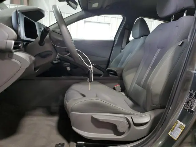 2024 HYUNDAI ELANTRA SE  