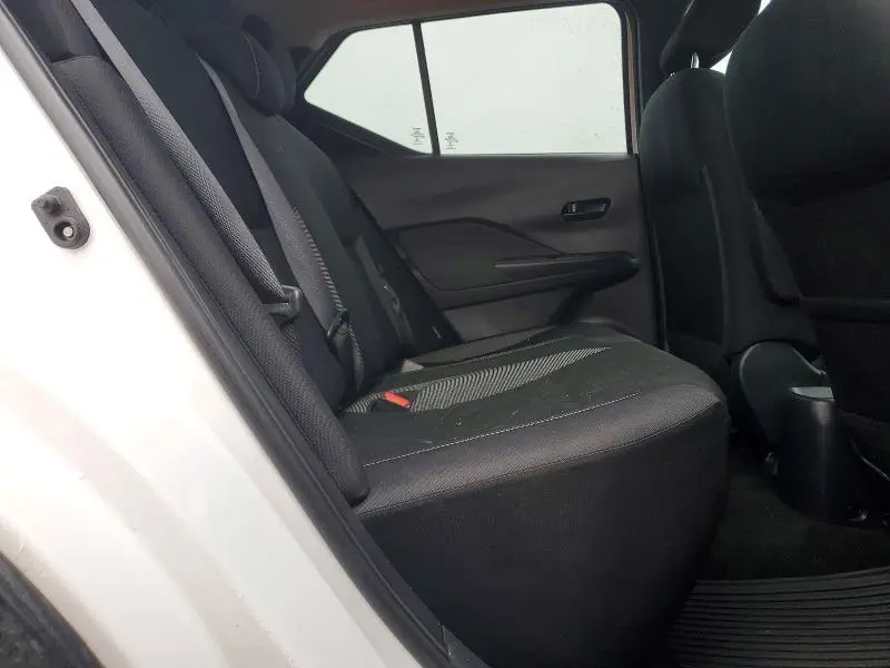 2020 NISSAN KICKS S  
