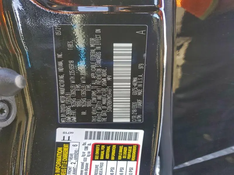 2021 TOYOTA HIGHLANDER XLE  