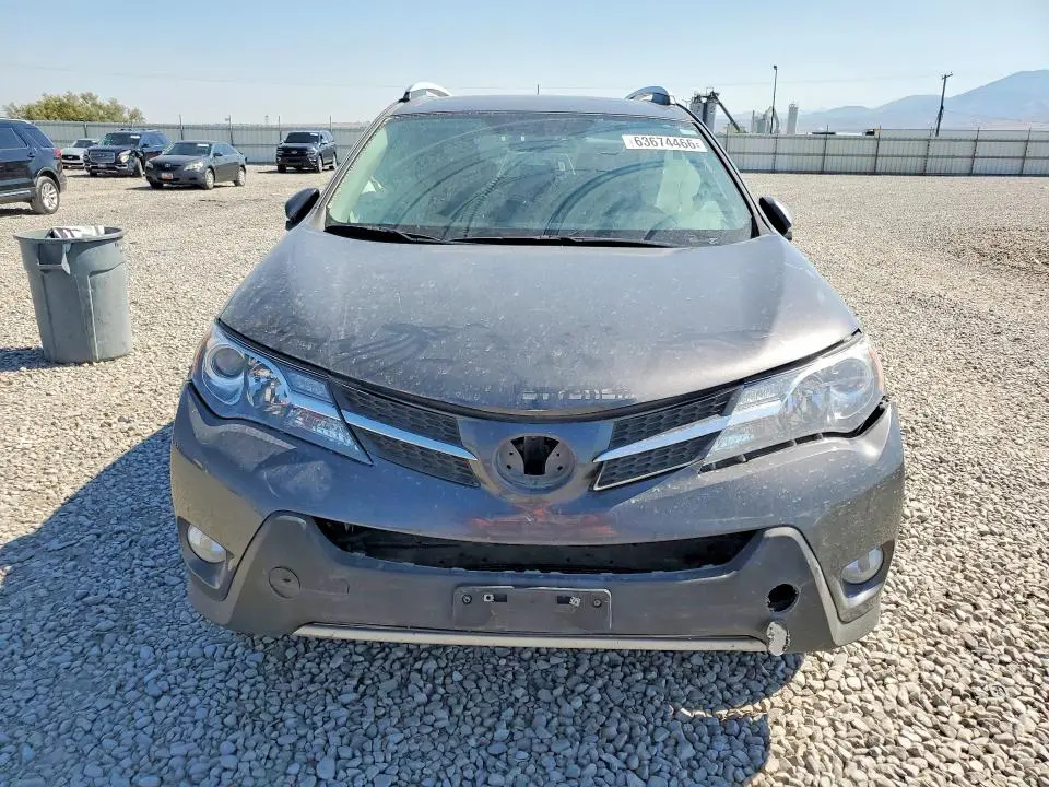 2014 TOYOTA RAV4 XLE  