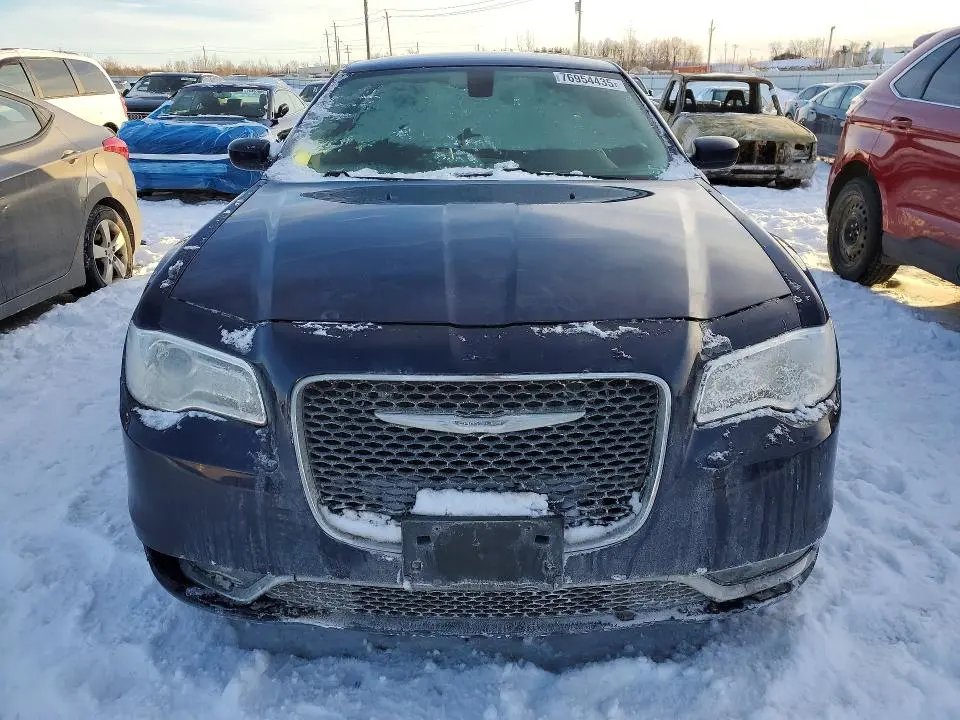 2016 CHRYSLER 300 LIMITED  