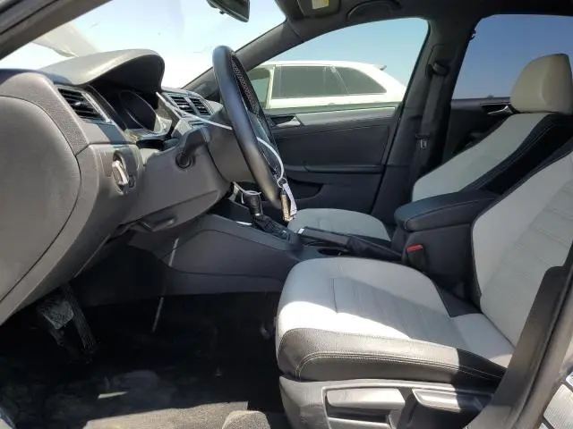 2016 VOLKSWAGEN JETTA SPORT  