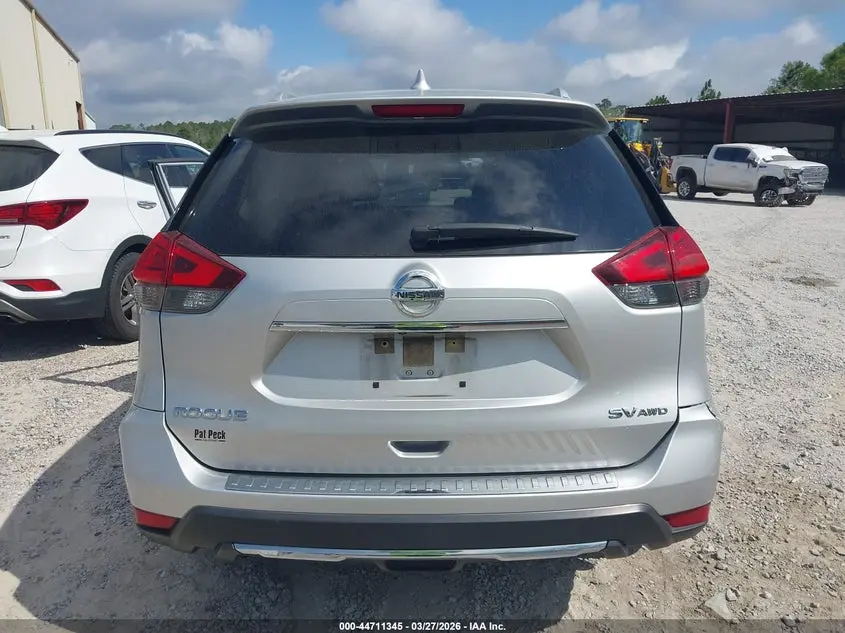 2017 NISSAN ROGUE SV
