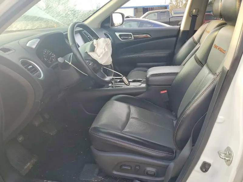 2019 NISSAN PATHFINDER SL  