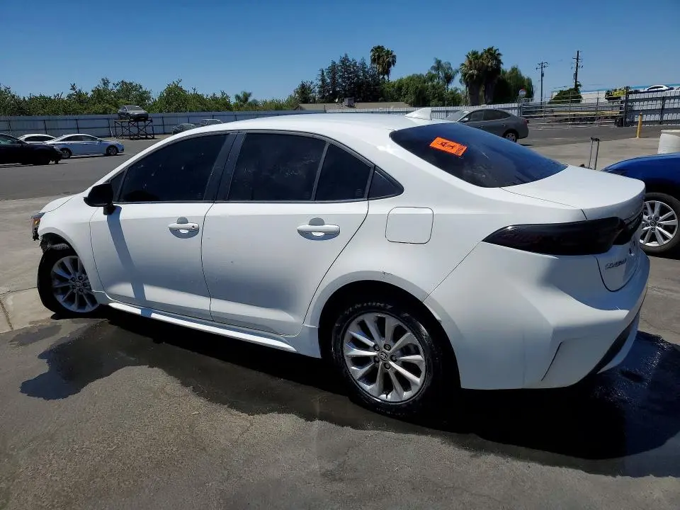 2021 TOYOTA COROLLA LE  