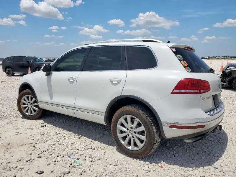 2017 VOLKSWAGEN TOUAREG EXECUTIVE  