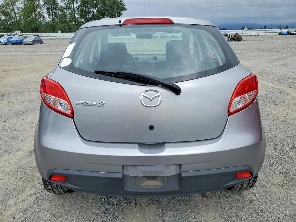 2013 MAZDA MAZDA2   