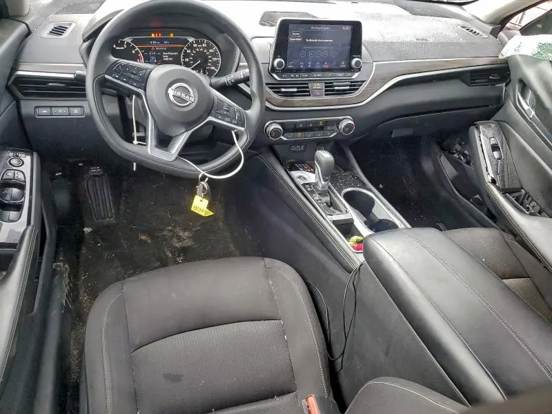 2023 NISSAN ALTIMA SV  