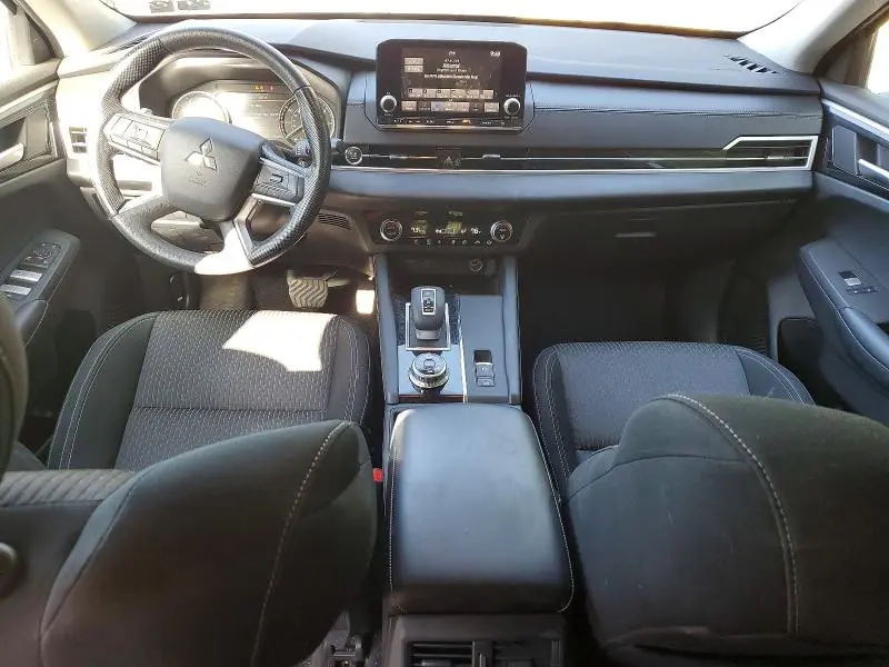 2022 MITSUBISHI OUTLANDER ES  