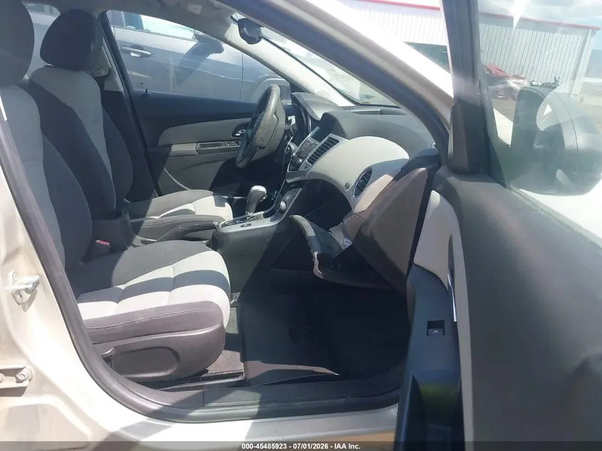 2013 CHEVROLET CRUZE LS