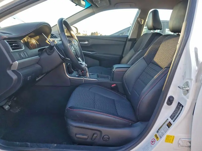 2015 TOYOTA CAMRY LE  