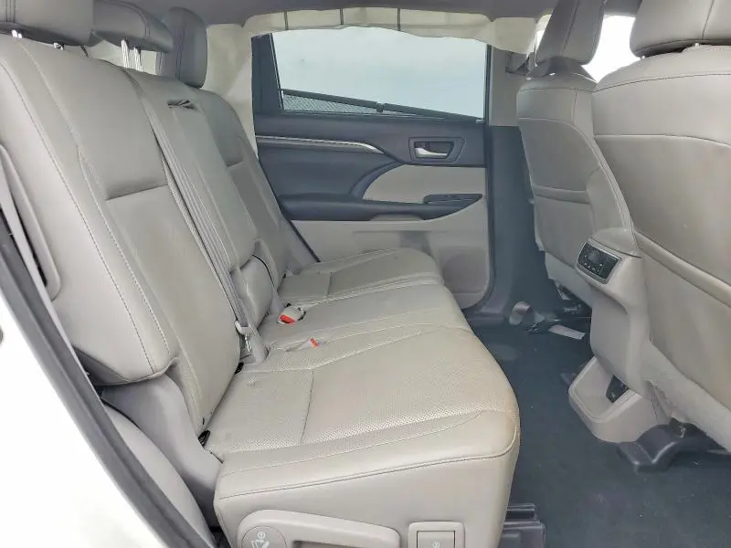 2017 TOYOTA HIGHLANDER LIMITED  
