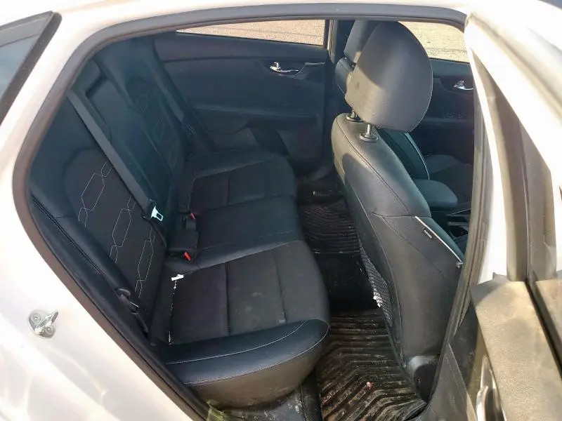 2023 KIA FORTE GT LINE  