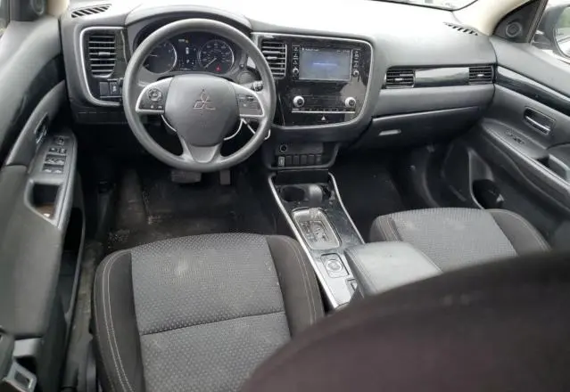 2020 MITSUBISHI OUTLANDER SE