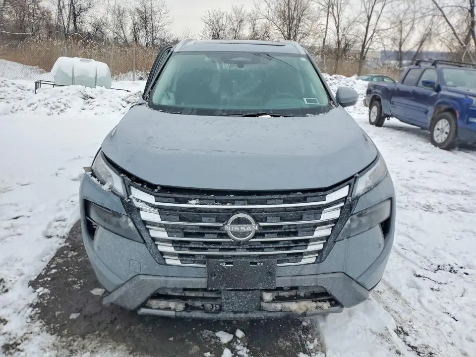 2025 NISSAN ROGUE SL  