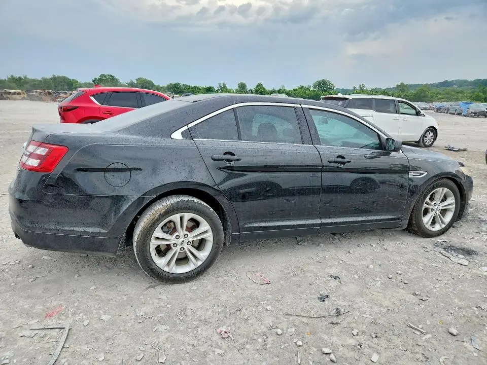 2015 FORD TAURUS SE  