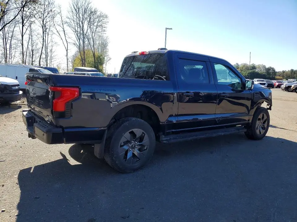 2023 FORD F150 LIGHTNING PRO  