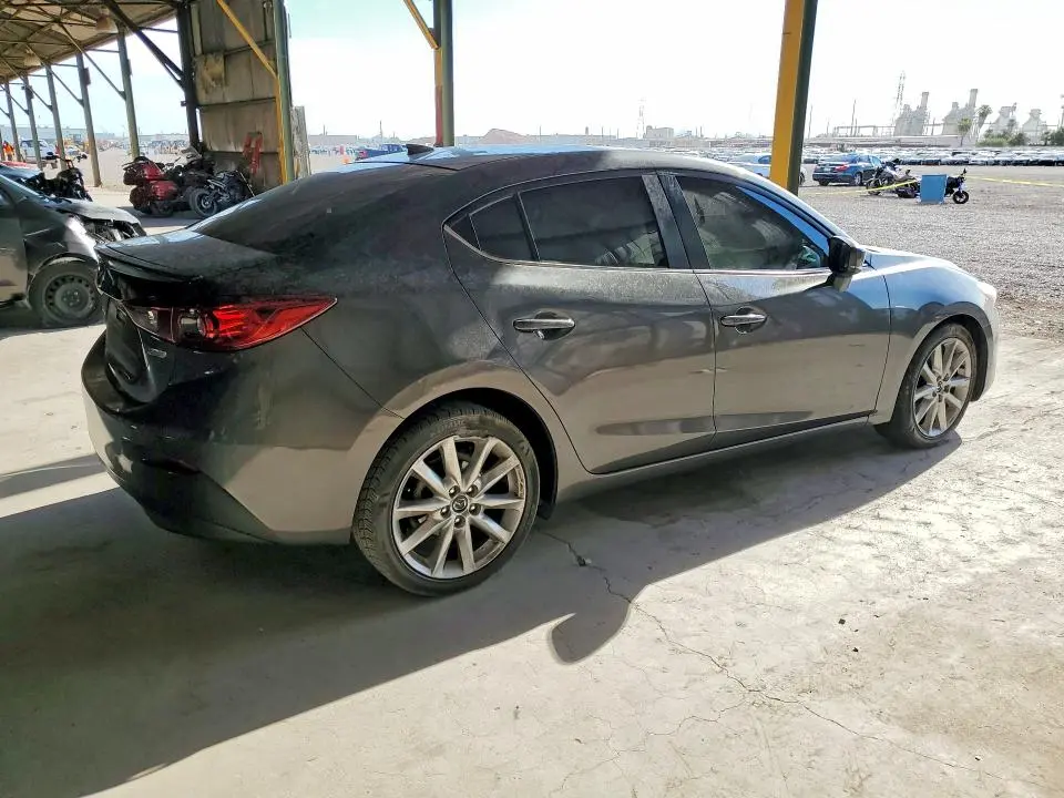 2017 MAZDA 3 TOURING  
