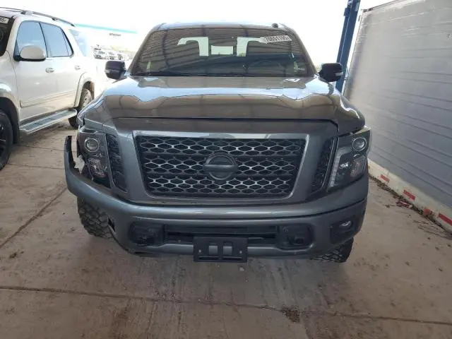 2019 NISSAN TITAN SV  