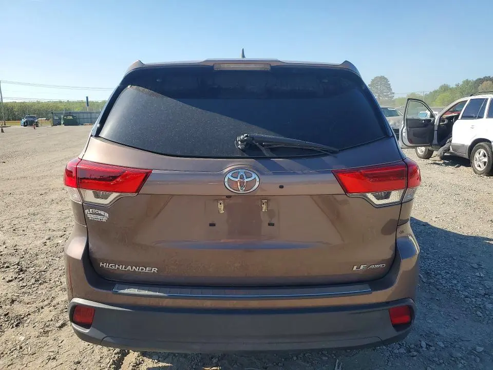 2019 TOYOTA HIGHLANDER LE PLUS  